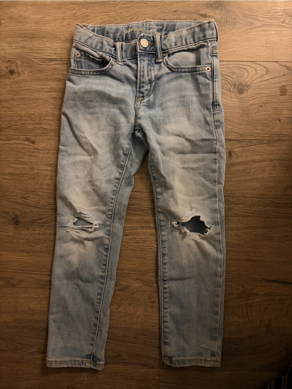 GAP Light Wash Ripped Skinny Jeans